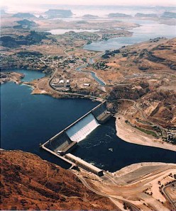 Grand Coulee Dam (photo: U.S. Bureau of Reclamation)